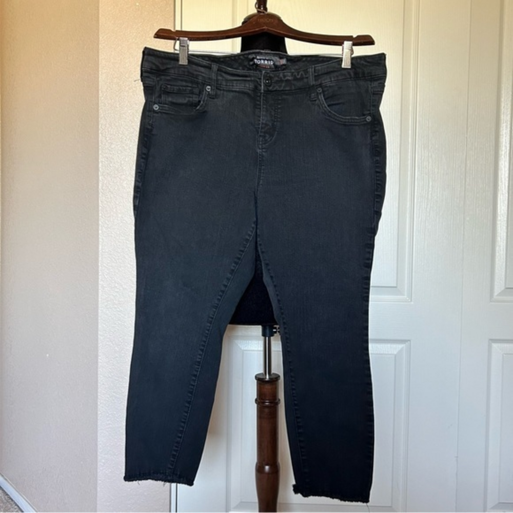 Torrid Premium Black Ankle Skinny Jeans Size 16R